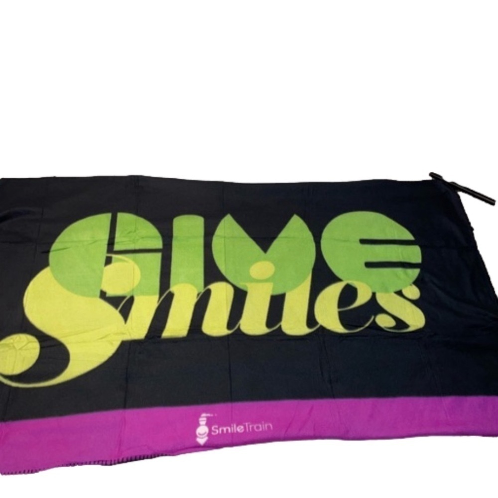 Summer Fun Summer Smiles Give Smiles Throw/Beach Towel by Smile Train Swim